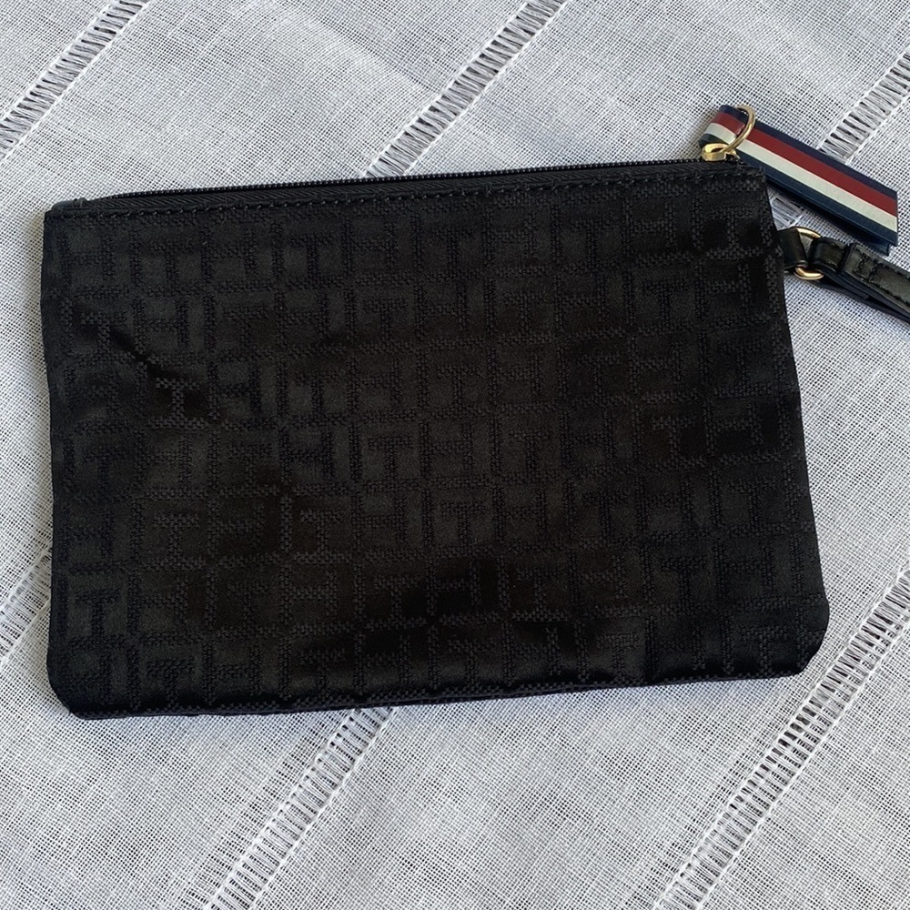 Tommy Hilfiger NWOT black wristlet. - Picture 7 of 13